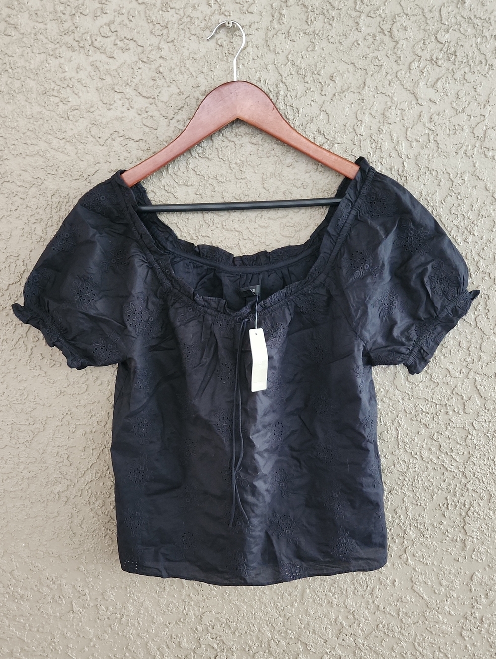 NWT J.Crew Square-neck top with embroidered eyelet Black - Picture 2 of 8